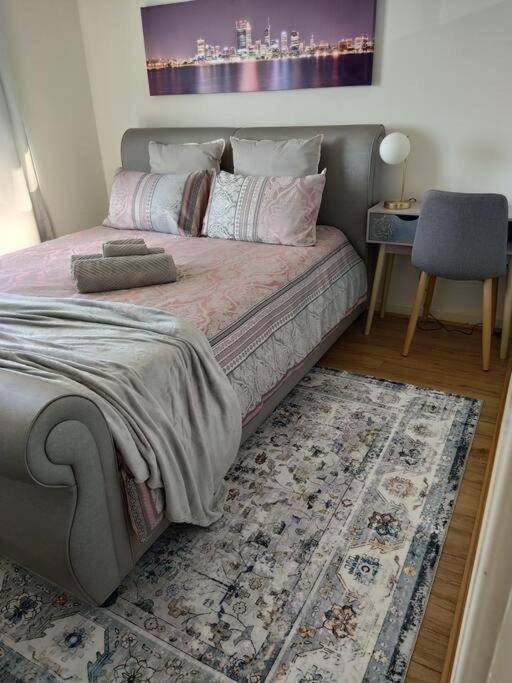 Simply Delightful Unit Close To Cbd And Beach Пърт Екстериор снимка